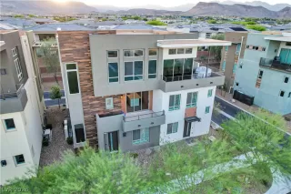 Photo #2: 2788940 Listing 