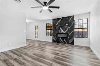 Photo #3: 2788983 Listing
