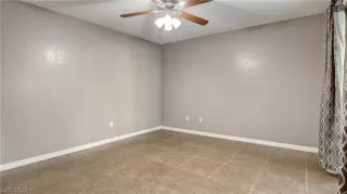 Photo #4: 2788999 Listing