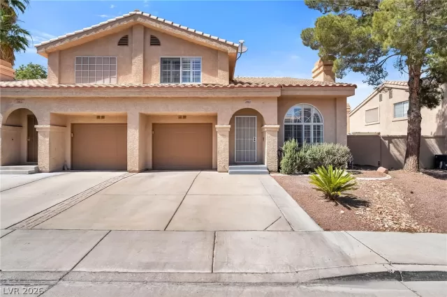 MLS: 2789034 Condo For Sale
