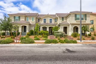 Photo #2: 2789169 Listing
