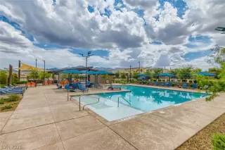 Photo #3: 2789169 Listing