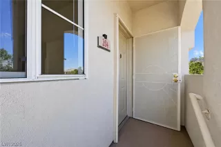 Photo #3: 2789217 Listing