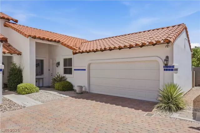 MLS: 2789255 Condo For Sale