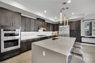 Photo #4: 2789282 Listing