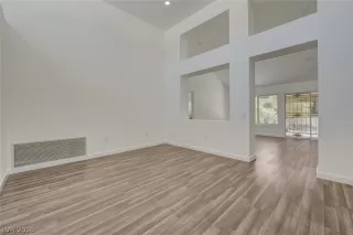 Photo #4: 2789310 Listing 
