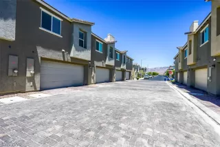 Photo #5: 2789378 Listing