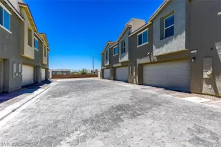 Photo #6: 2789378 Listing
