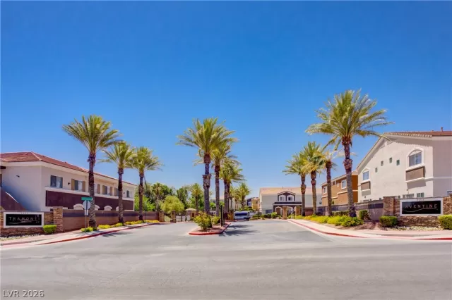 MLS: 2789414 Condo For Sale