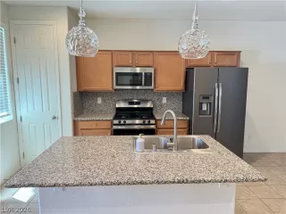 Photo #2: 2789492 Listing