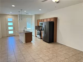 Photo #3: 2789492 Listing
