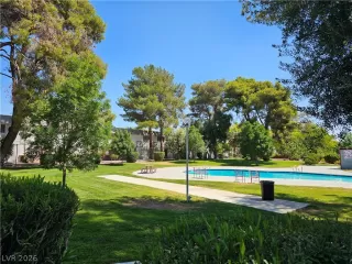 Photo #5: 2789493 Listing 