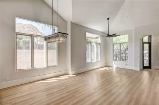 Photo #3: 2789525 Listing