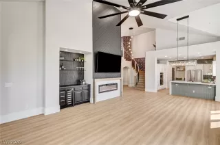 Photo #5: 2789525 Listing