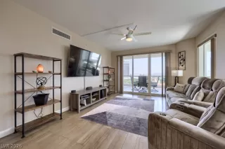Photo #3: 2789583 Listing