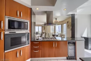 Photo #4: 2789583 Listing