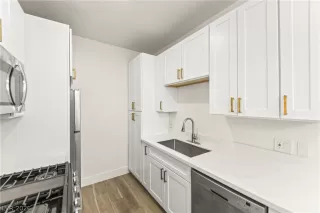 Photo #5: 2789606 Listing