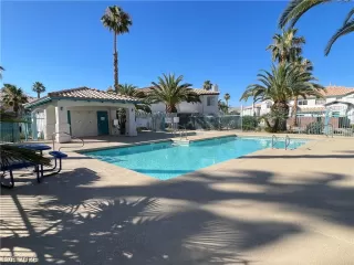 Photo #2: 2789679 Listing