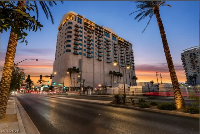 MLS: 2789706 Condo For Sale