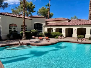 Photo #1: 2789743 Listing