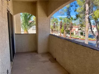 Photo #5: 2789743 Listing