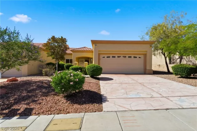 MLS: 2789785 Condo For Sale