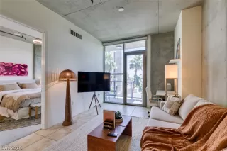 Photo #5: 2789796 Listing