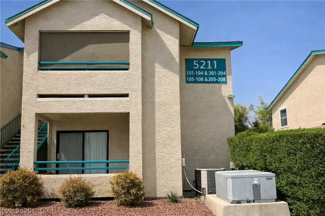 MLS: 2789879 Condo For Sale