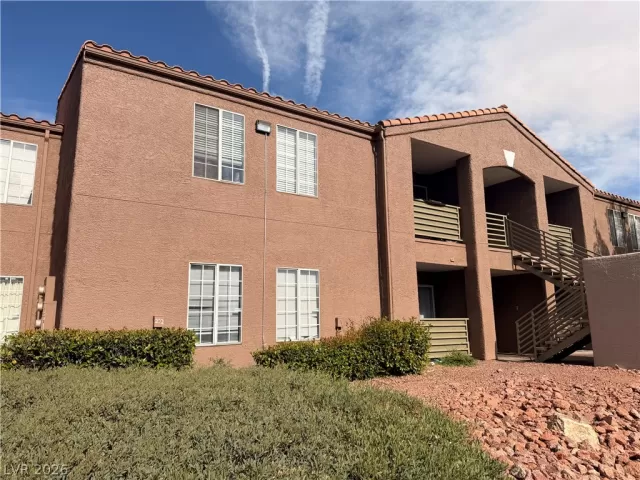 MLS: 2789885 Condo For Sale