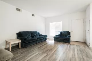 Photo #6: 2789888 Listing