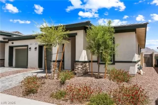 Photo #5: 2789901 Listing