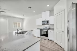 Photo #5: 2789907 Listing 