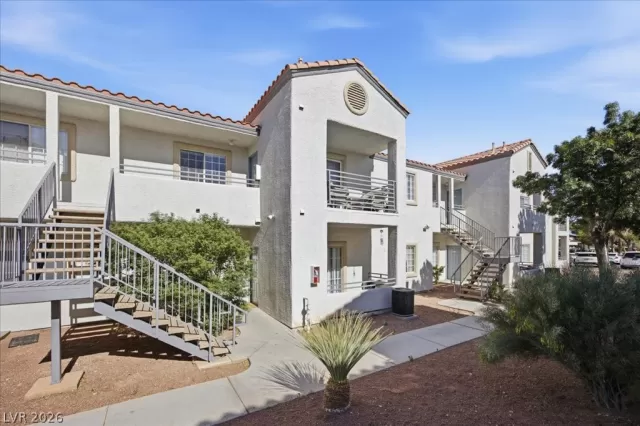 MLS: 2789956 Condo For Sale