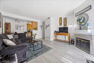 Photo #2: 2789956 Listing