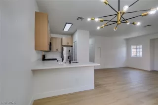 Photo #4: 2790022 Listing