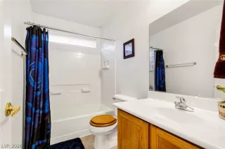 Photo #5: 2790038 Listing