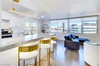 Photo #1: 2790060 Listing