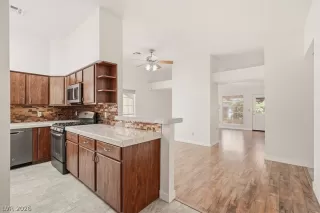 Photo #4: 2790165 Listing