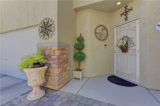 Photo #3: 2790179 Listing