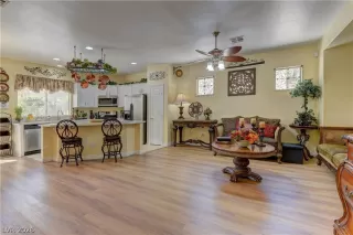 Photo #6: 2790179 Listing