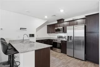 Photo #5: 2790203 Listing