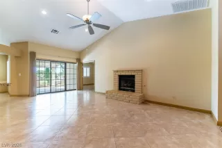 Photo #5: 2790210 Listing