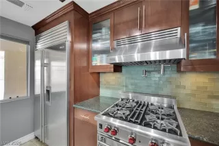 Photo #5: 2790244 Listing