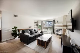 Photo #2: 2790276 Listing