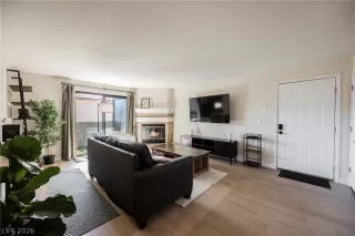 Photo #4: 2790276 Listing