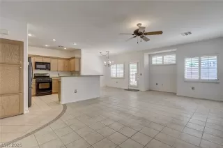 Photo #4: 2790317 Listing