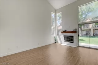 Photo #5: 2790337 Listing