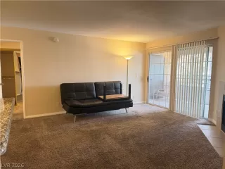 Photo #3: 2790342 Listing