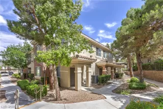Photo #1: 2790372 Listing 