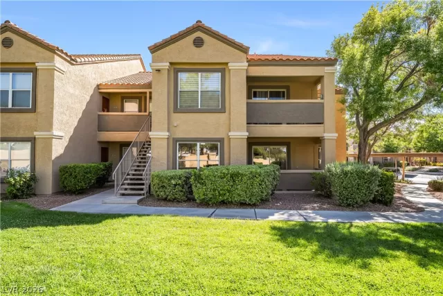 MLS: 2790387 Condo For Sale